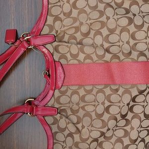 Coach Devin Signature